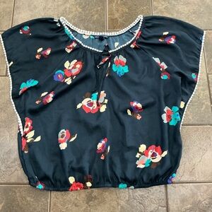 💰Make an offer, bundle and save💰 American Eagle Floral dark navy blue Blouse